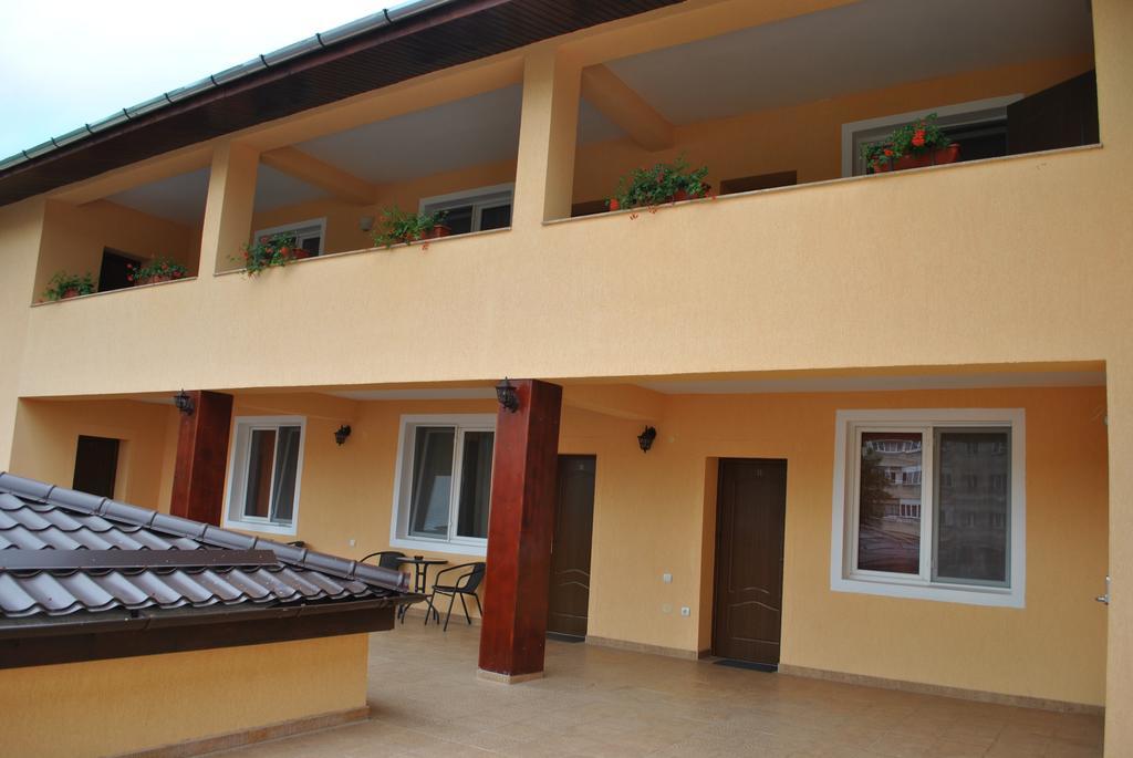 Vila Veche Hateg Exterior photo